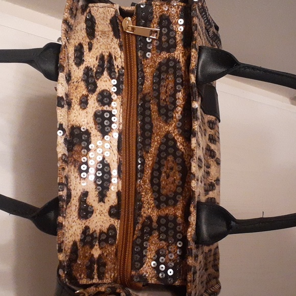 Brown leopard print handbag with sequins and faux leather,  Brand New. - Picture 3 of 7